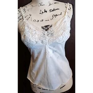 VTG Youth Form 34 Average Small White Lace Fitted Lace Lingerie Cami Adjustable